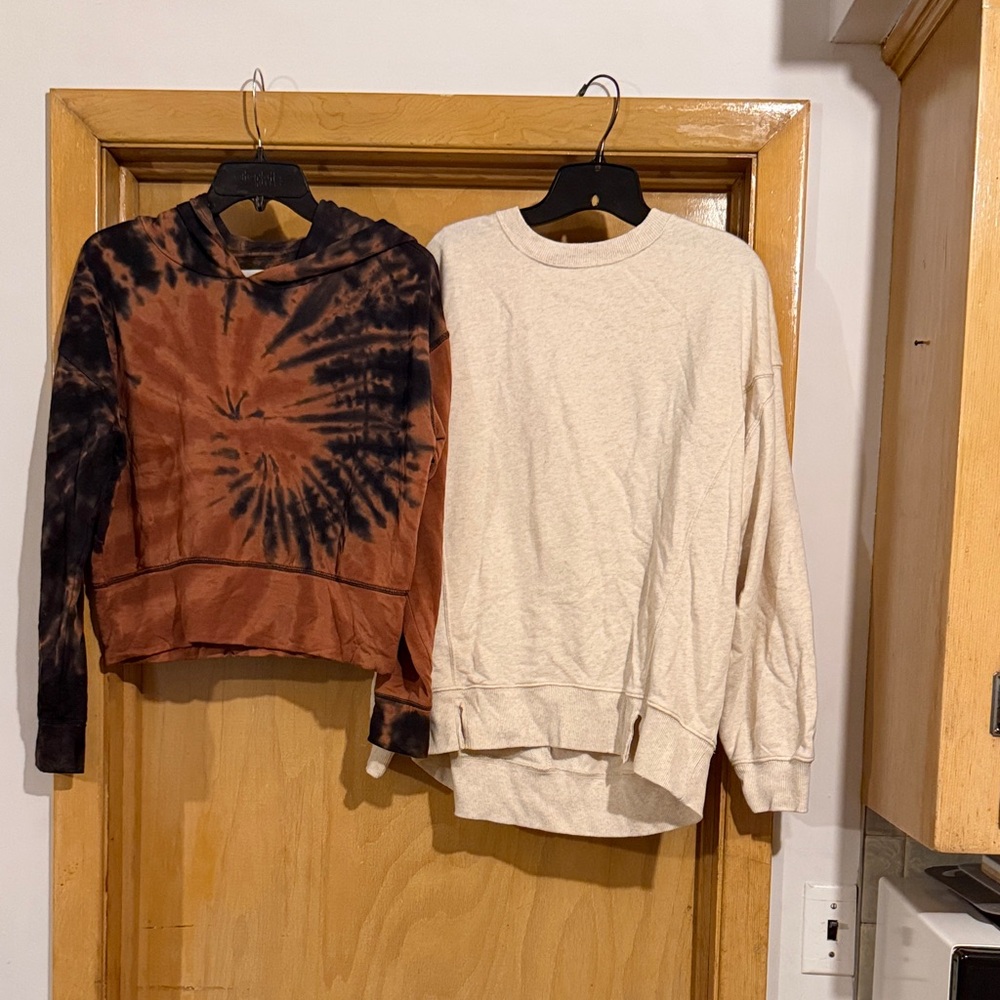 Aerie Tie-Dye and Cream Sweatshirt Bundle